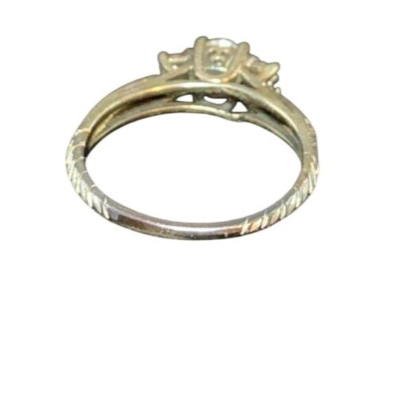Sterling Silver Triple CZ Stone Ring W/ Intricate Band Signed 925 China (R51) - Picture 7 of 7